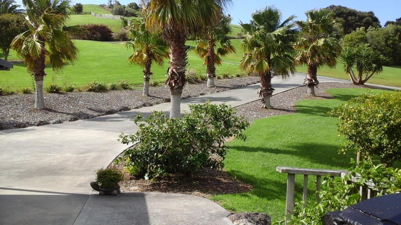 Pukeko Nest Bed & Breakfast Russell Exterior photo