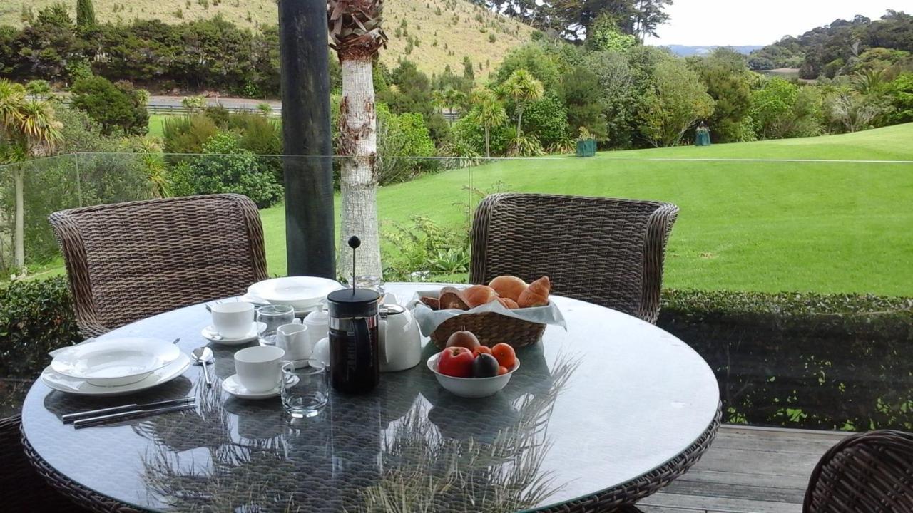 Pukeko Nest Bed & Breakfast Russell Exterior photo